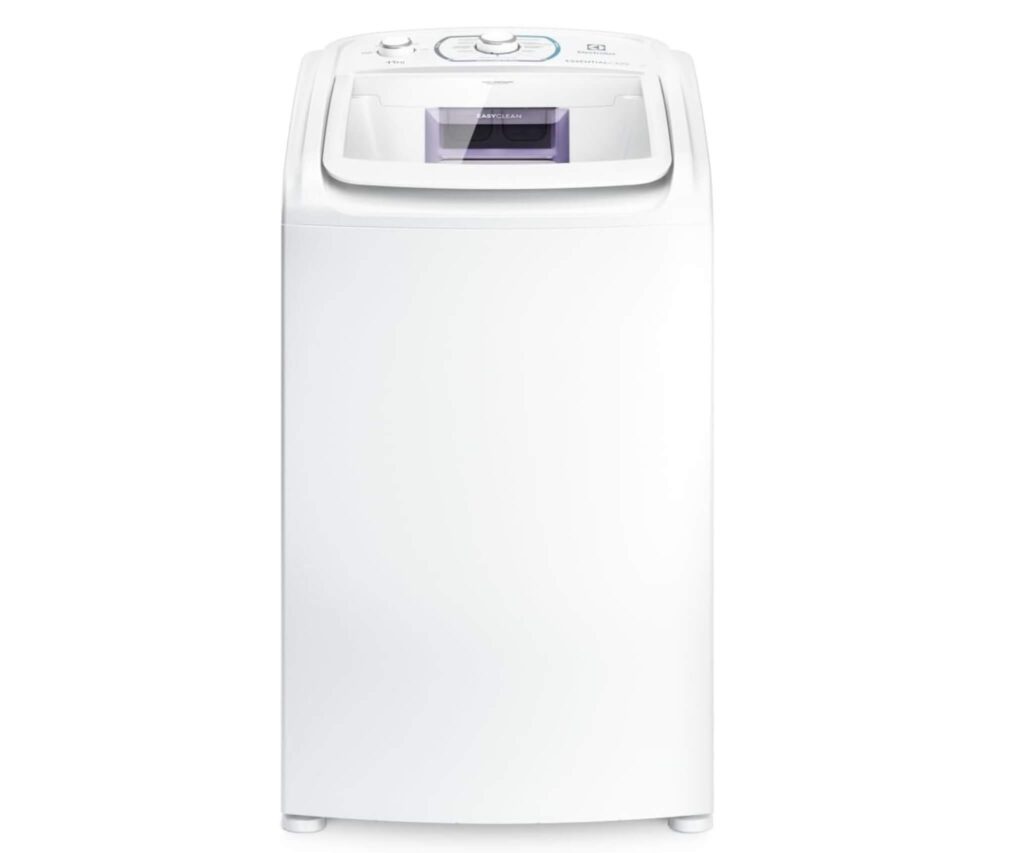 Imagem da lavadora Electrolux 11kg Essential Care LES11 branca, destacando seu design compacto ideal para apartamentos e o cuidado com os tecidos.